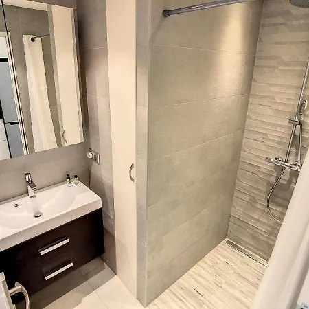 아파트 Beautiful 1 Bedroom With Garden On The Croisette 254 칸느